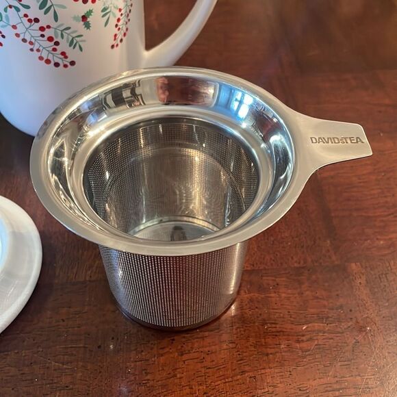 Davids Tea Red Berries And Pastel Greens Design Nordic infuser Tea Mug - Picture 5 of 8